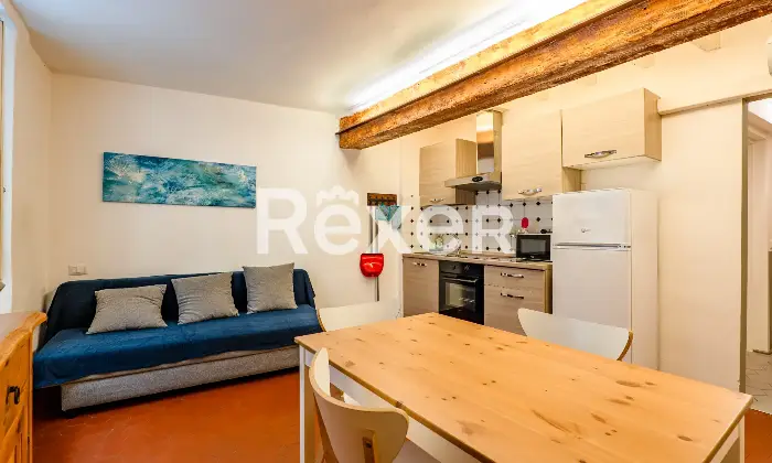 Rexer-Firenze-Signoria-pressi-I-piano-bilocale-arredato-Altro