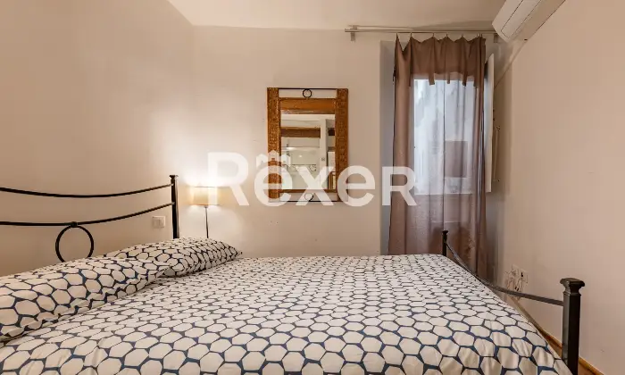 Rexer-Firenze-Signoria-pressi-I-piano-in-piccola-palazzina-depoca-Altro
