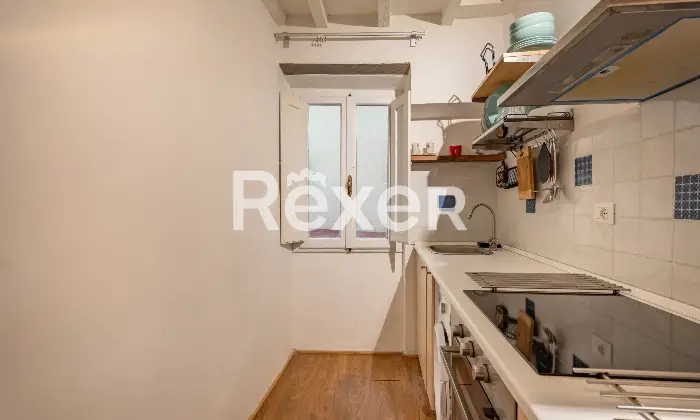 Rexer-Firenze-Signoria-pressi-I-piano-in-piccola-palazzina-depoca-Altro