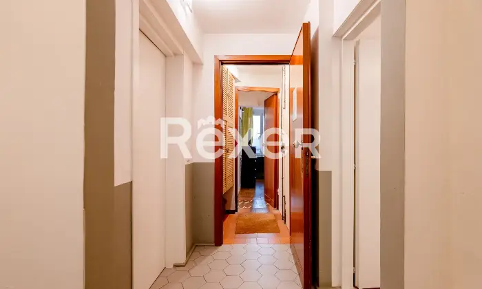 Rexer-Firenze-Signoria-pressi-I-piano-in-piccola-palazzina-depoca-Altro