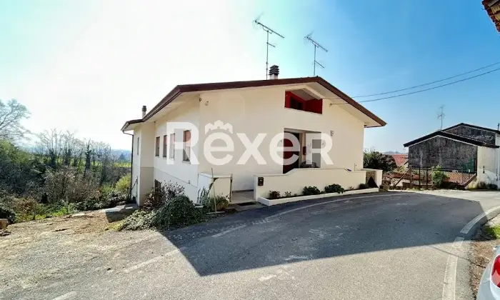 Rexer-Susegana-Bifamiliare-con-grande-giardino-e-fabbricato-indipendente-valorizzabile-Altro