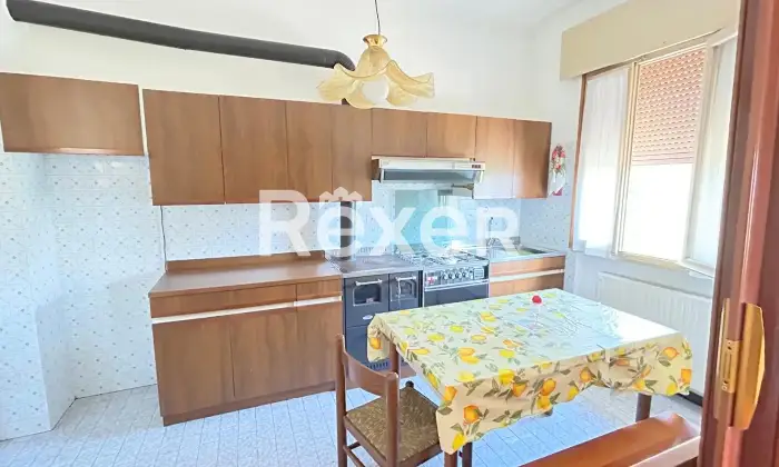 Rexer-Susegana-Bifamiliare-con-grande-giardino-e-fabbricato-indipendente-valorizzabile-Altro