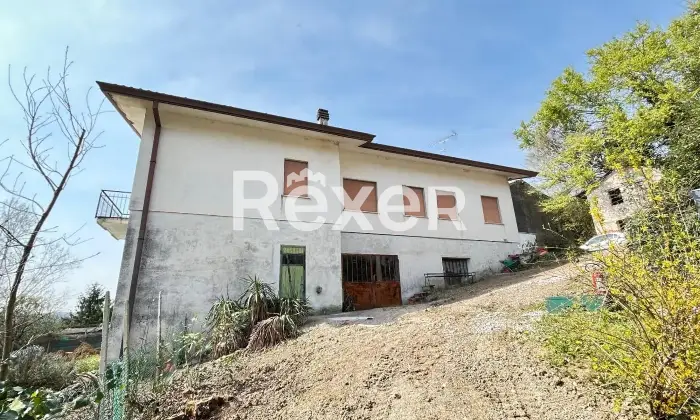 Rexer-Susegana-Bifamiliare-con-grande-giardino-e-fabbricato-indipendente-valorizzabile-Altro