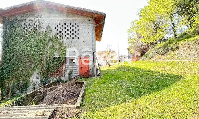 Rexer-Susegana-Bifamiliare-con-grande-giardino-e-fabbricato-indipendente-valorizzabile-Altro