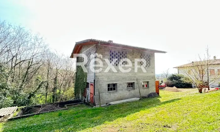 Rexer-Susegana-Bifamiliare-con-grande-giardino-e-fabbricato-indipendente-valorizzabile-Altro