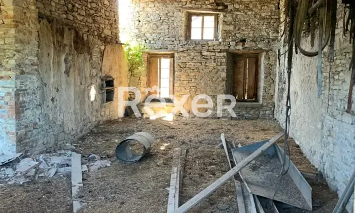 Rexer-Salino-Rustico-storico-su-due-livelli-con-ampio-terreno-coltivabile-grande-potenziale-di-recupero-Altro