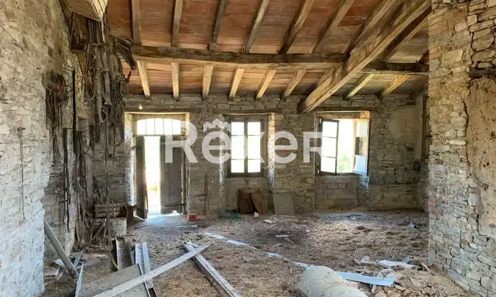 Rexer-Morfasso-Rustico-storico-su-due-livelli-con-ampio-terreno-coltivabile-grande-potenziale-di-recupero-Altro