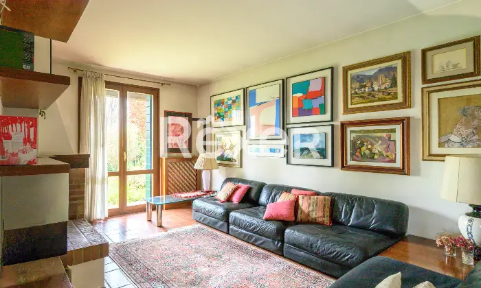 Rexer-Vigodarzere-Villa-Singola-su-lotto-di-mq-piantumato-con-garage-grande-e-taverna-Altro