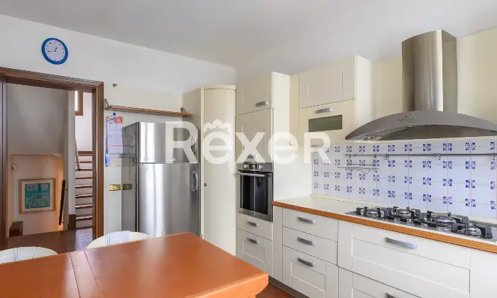 Rexer-Vigodarzere-Villa-Singola-su-lotto-di-mq-piantumato-con-garage-grande-e-taverna-Altro