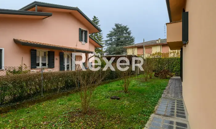 Rexer-Vigodarzere-Villa-Singola-su-lotto-di-mq-piantumato-con-garage-grande-e-taverna-Altro