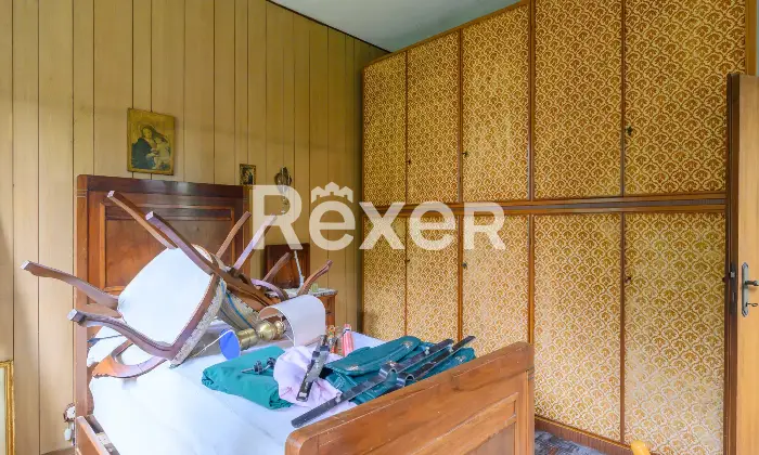 Rexer-Padova-casa-su-due-livelli-libera-su-tre-lati-con-giardino-e-posto-auto-Altro