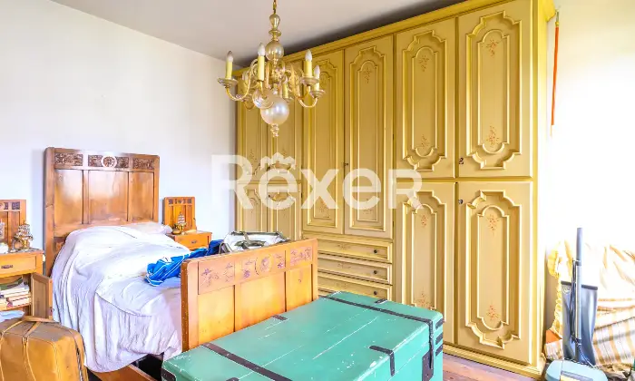 Rexer-Padova-Casa-su-due-livelli-libera-su-tre-lati-con-giardino-e-posto-auto-Altro