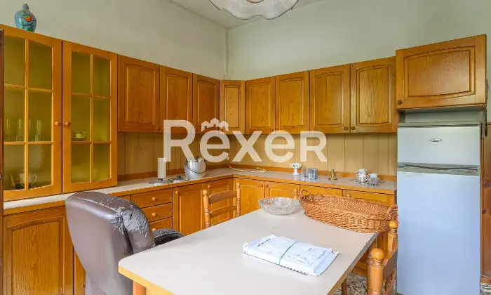 Rexer-Padova-Casa-su-due-livelli-libera-su-tre-lati-con-giardino-e-posto-auto-Altro