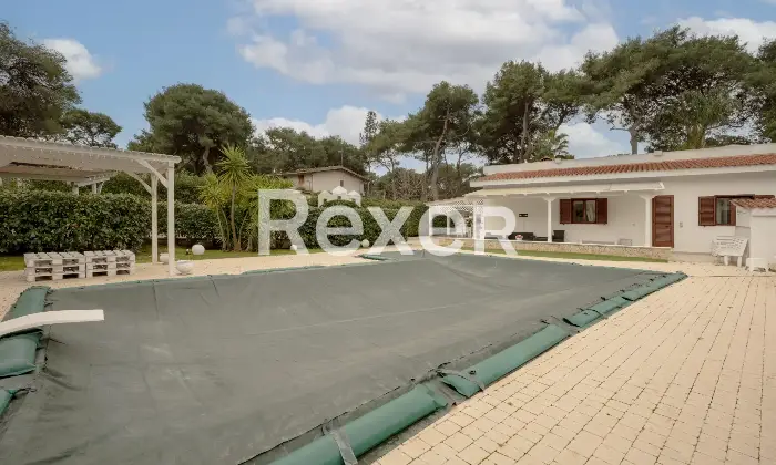 Rexer-Palagiano-Elegante-villa-con-piscina-a-mt-dalla-spiaggia-Altro