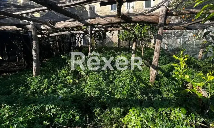 Rexer-Tramonti-Fabbricato-rurale-panoramico-a-Tramonti-nella-frazione-di-Carbonaro-Costiera-Amalfitana-Giardino