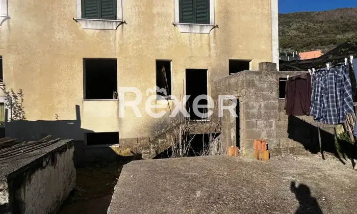 Rexer-Tramonti-Fabbricato-rurale-panoramico-a-Tramonti-nella-frazione-di-Carbonaro-Costiera-Amalfitana-Fabbricato-rurale