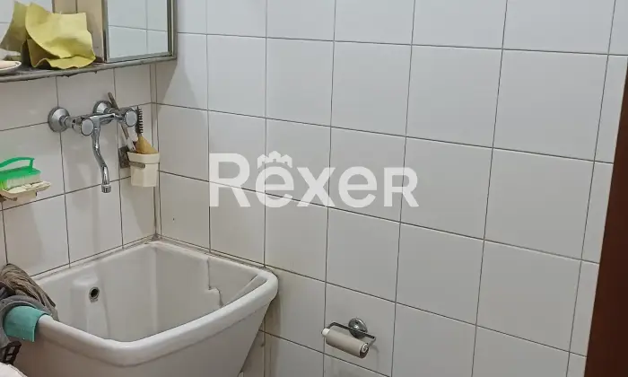 Rexer-San-Giovanni-la-Punta-VILLETTA-SCHIERA-MQ-LIVELLI-SEMINTERRATO-PIANO-RIALZATO-PIANO-Bagno
