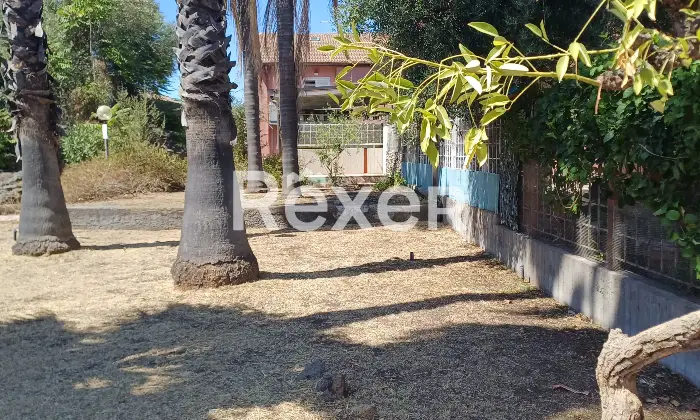 Rexer-San-Giovanni-la-Punta-VILLETTA-SCHIERA-MQ-LIVELLI-SEMINTERRATO-PIANO-RIALZATO-PIANO-Terrazzo