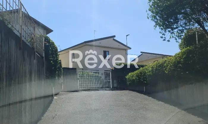 Rexer-San-Giovanni-la-Punta-VILLETTA-SCHIERA-MQ-LIVELLI-SEMINTERRATO-PIANO-RIALZATO-PIANO-Giardino