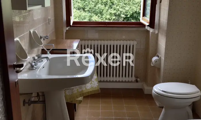 Rexer-Casargo-Appartamento-mq-box-ad-Indovero-Casargo-Alta-Valsassina-Bagno