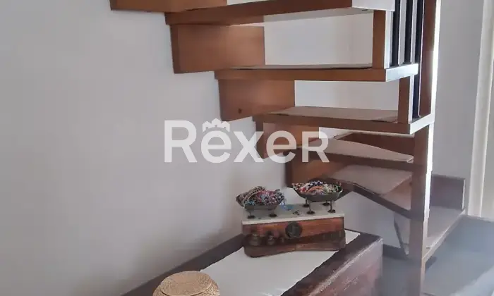 Rexer-Martinsicuro-Appartamento-Duplex-e-piano-attico-Scala