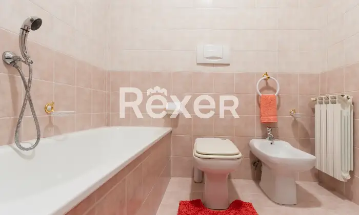 Rexer-Torino-Appartamento-con-box-auto-e-cantina-Altro