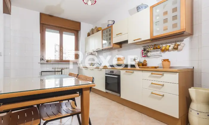 Rexer-Torino-Appartamento-con-box-auto-e-cantina-Altro