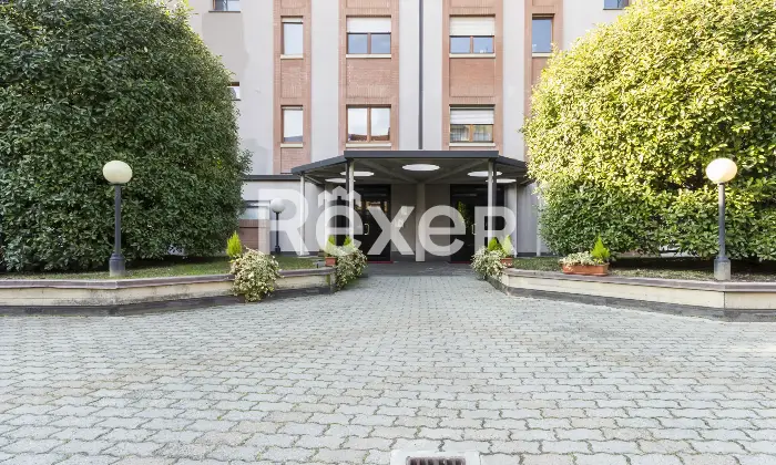 Rexer-Torino-Appartamento-con-box-auto-e-cantina-Altro