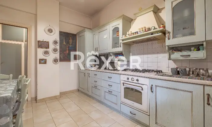 Rexer-Roma-Appartamento-bilocale-al-primo-piano-in-Nuda-Propriet-Altro