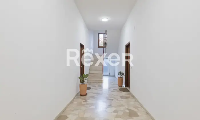 Rexer-Firenze-Firenzevia-Carocci-vani-oltre-giardino-e-box-auto-Zone-comuni