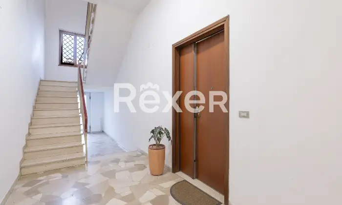 Rexer-Firenze-Firenzevia-Carocci-vani-oltre-giardino-e-box-auto-Zone-comuni