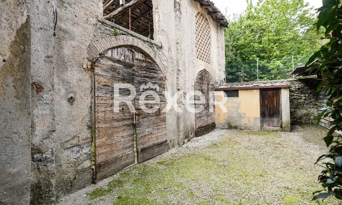 Rexer-Longone-Al-Segrino-Ex-Albergo-LA-POSTA-Giardino