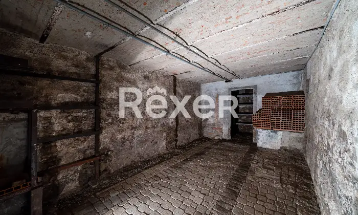 Rexer-Longone-Al-Segrino-Ex-Albergo-LA-POSTA-Fabbricato-rurale
