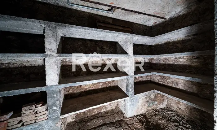 Rexer-Longone-Al-Segrino-Ex-Albergo-LA-POSTA-Fabbricato-rurale