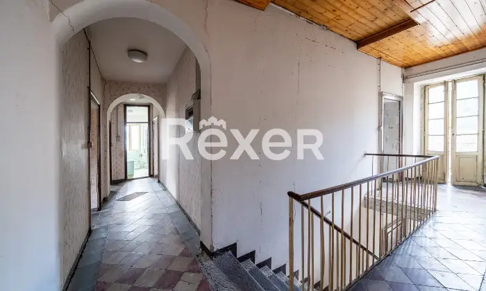 Rexer-Longone-Al-Segrino-Ex-Albergo-LA-POSTA-Corridoio