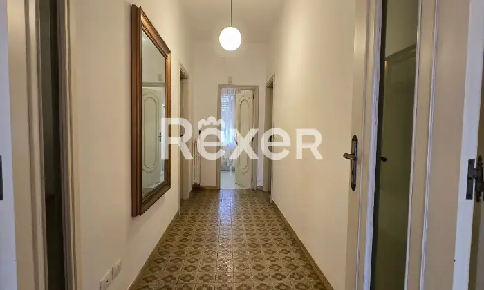 Rexer-Penne-Villa-indipendente-su-tre-livelli-con-garage-a-Penne-Altro