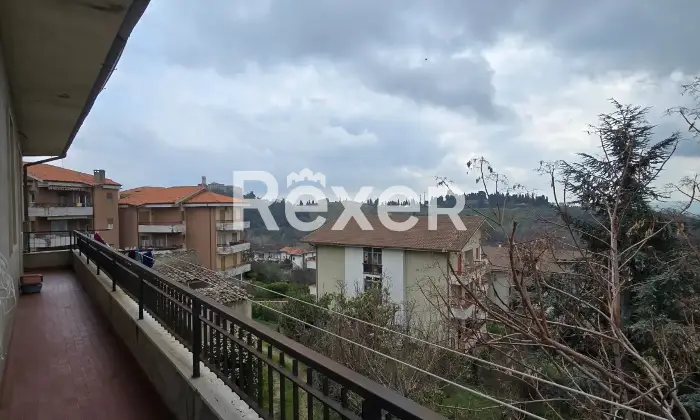 Rexer-Penne-Villa-indipendente-su-tre-livelli-con-garage-a-Penne-Altro