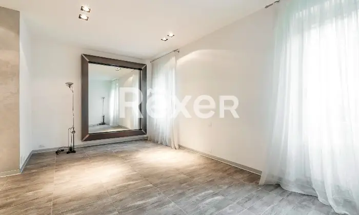 Rexer-Brescia-Ampio-Bilocale-con-posto-auto-coperto-Altro