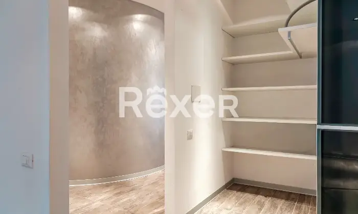 Rexer-Brescia-Ampio-Bilocale-con-posto-auto-coperto-Altro