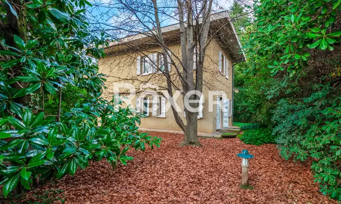 Rexer-Brescia-Ampio-Bilocale-e-trilocale-con-posti-auto-coperti-Altro