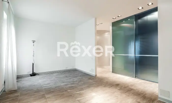 Rexer-Brescia-Ampio-Bilocale-con-posto-auto-coperto-Altro