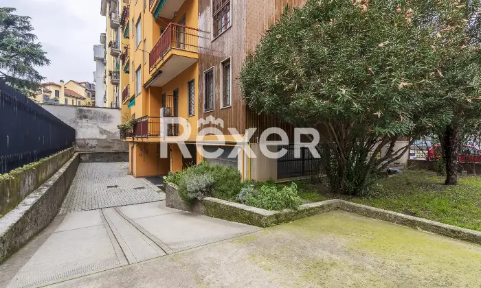 Rexer-Milano-Ampio-appartamento-in-stabile-signorile-Altro