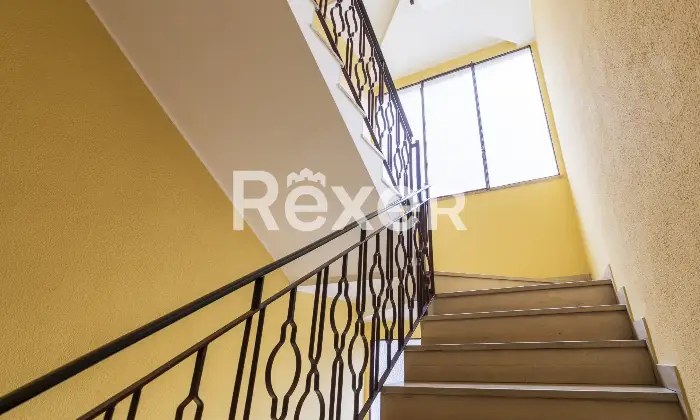 Rexer-Milano-Ampio-appartamento-in-stabile-signorile-Altro