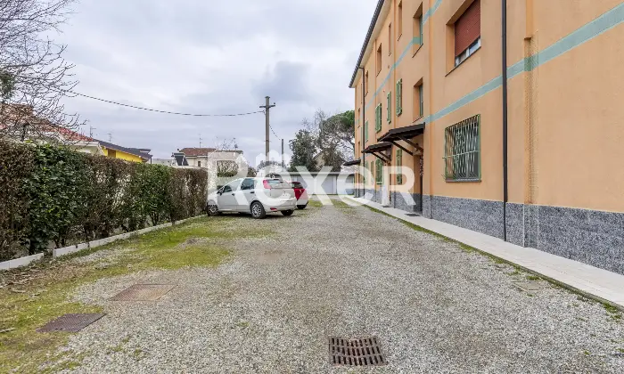 Rexer-Paderno-Dugnano-Appartamento-di-locali-con-autorimessa-Altro