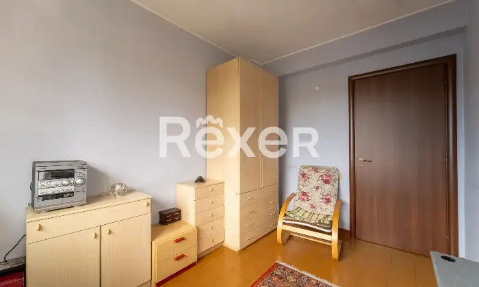 Rexer-Rho-Villetta-a-schiera-con-box-Altro