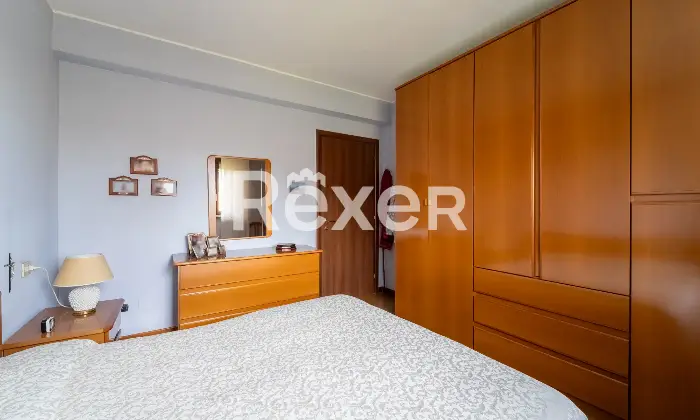 Rexer-Rho-Villetta-a-schiera-con-box-Altro