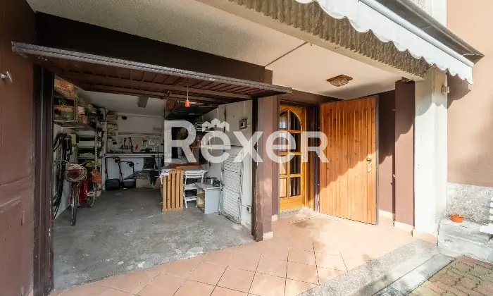 Rexer-Rho-Villetta-a-schiera-con-box-Altro