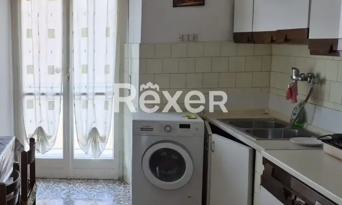 Rexer-Ivrea-Vendesi-Appartamento-in-Centro-a-Ivrea-Cucina