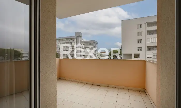 Rexer-Matera-Luminoso-appartamento-in-classe-A-con-posto-auto-condominiale-Balcone