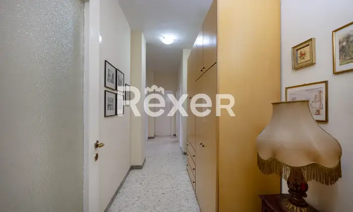 Rexer-Matera-Luminoso-appartamento-in-classe-A-con-posto-auto-condominiale-Corridoio
